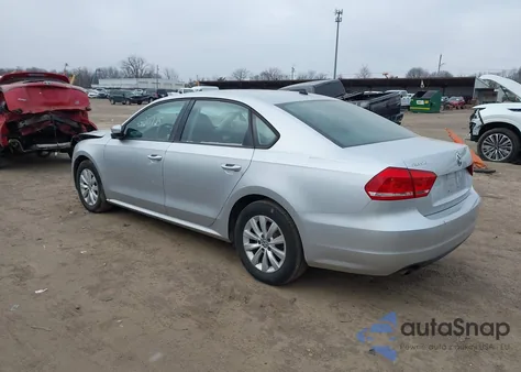 2013 Volkswagen Passat S из США, поврежденный, VIN 1VWAH7A3XDC115902